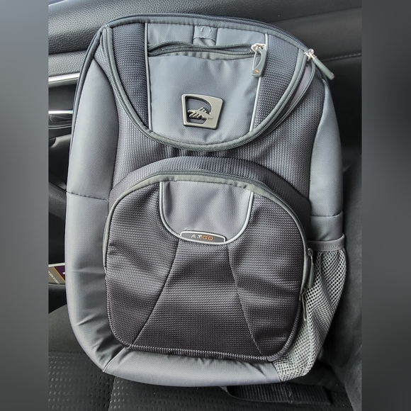 High Sierra Other - High Sierra Carry-On Backpack